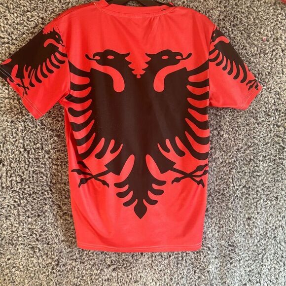 Albanian logo Unisex Graphic T-Shirt Red Crew Neck Short Sleeve Size S - Picture 2 of 8